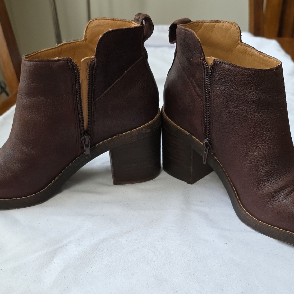 Crown Vintage Hashel Dark Brown Leather Ankle Boots - Picture 2 of 7